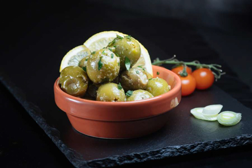 Aioli Stuffed Olives per 500 grams