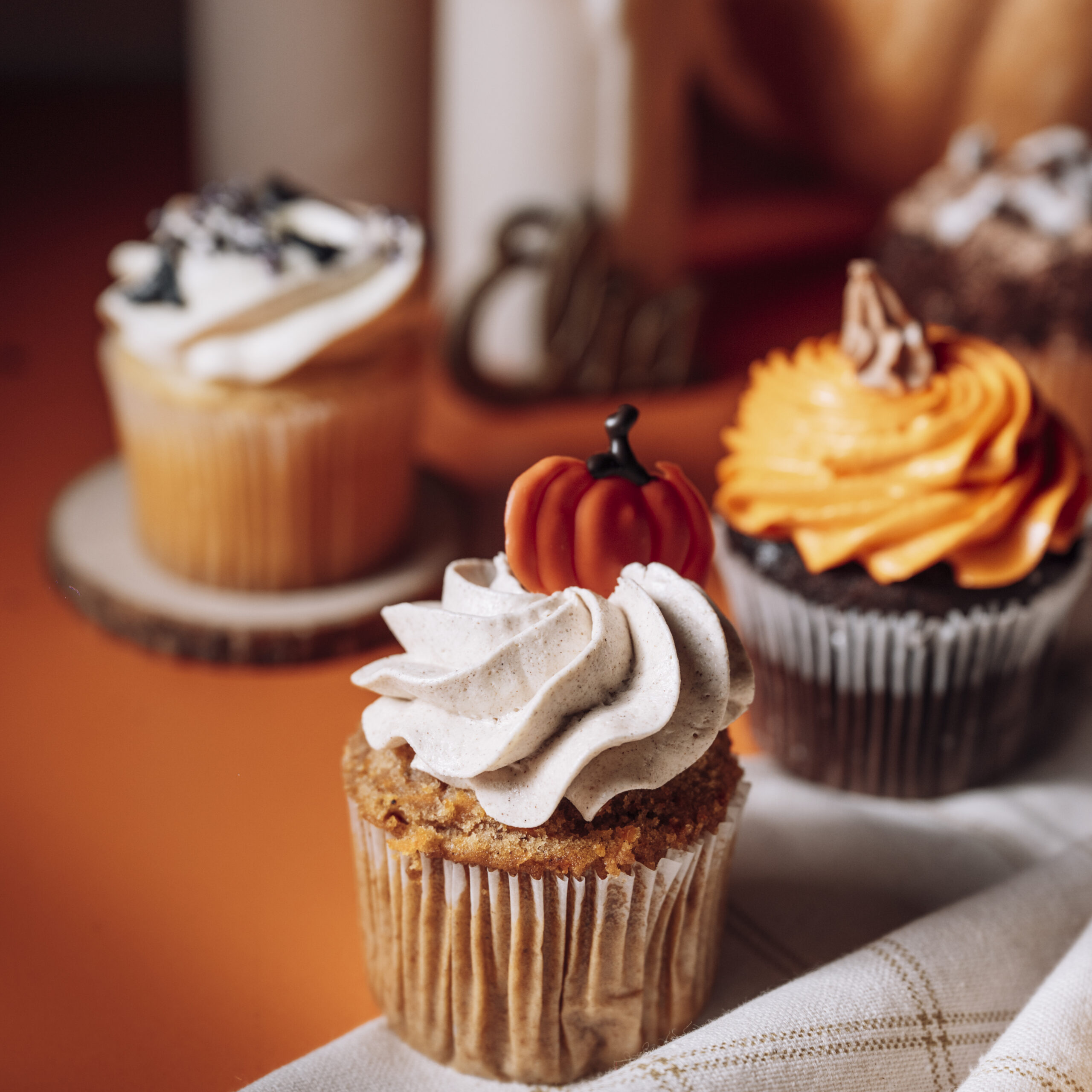 Halloween Cupcakes Set by 4 - Image 2